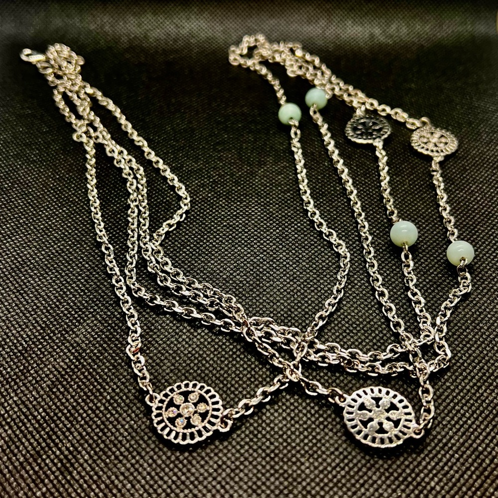 36" VERY LONG VINTAGE SILVER TONE WITH GREEN BEADS And‎ Rhinestone NECKLACE